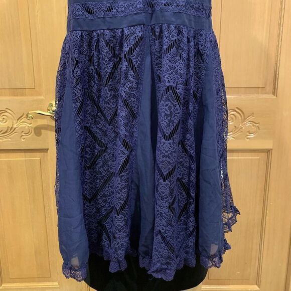 ANTHROPOLOGIE Dark Blue  Lace Slip Dress Size Small M By Eloise NWT - Picture 3 of 6